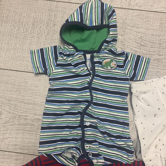 Lot of newborn clothes - Picture 2 of 6